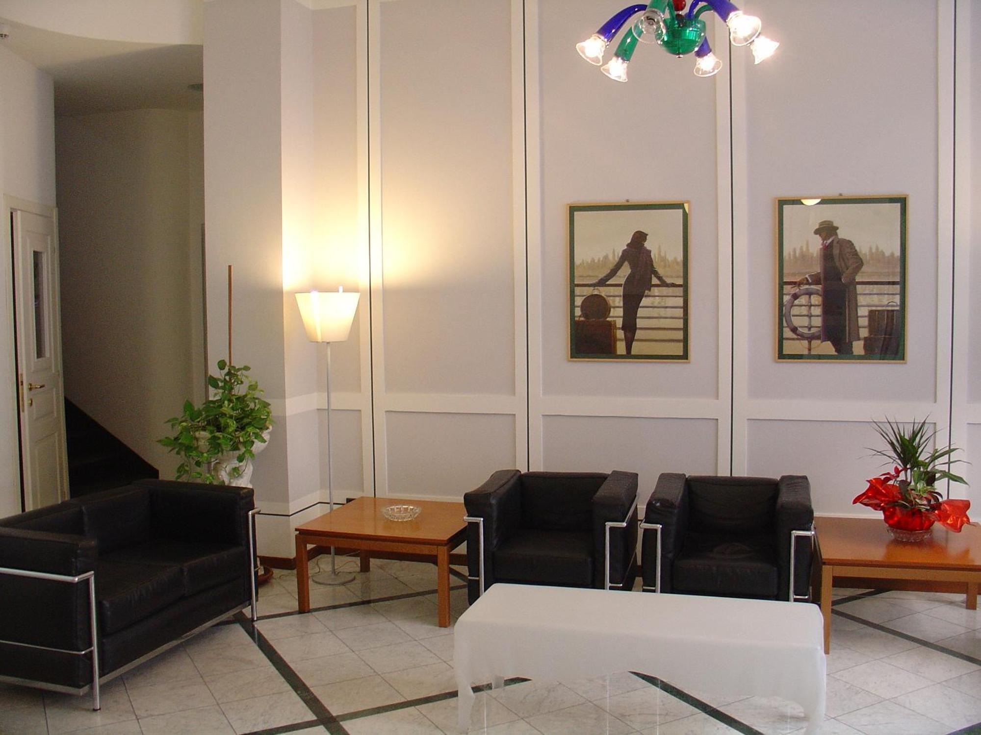 Domus Hotel Alessandria Buitenkant foto