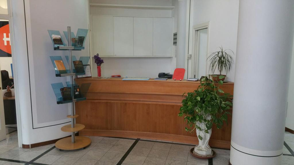 Domus Hotel Alessandria Buitenkant foto