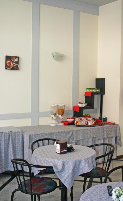 Domus Hotel Alessandria Buitenkant foto