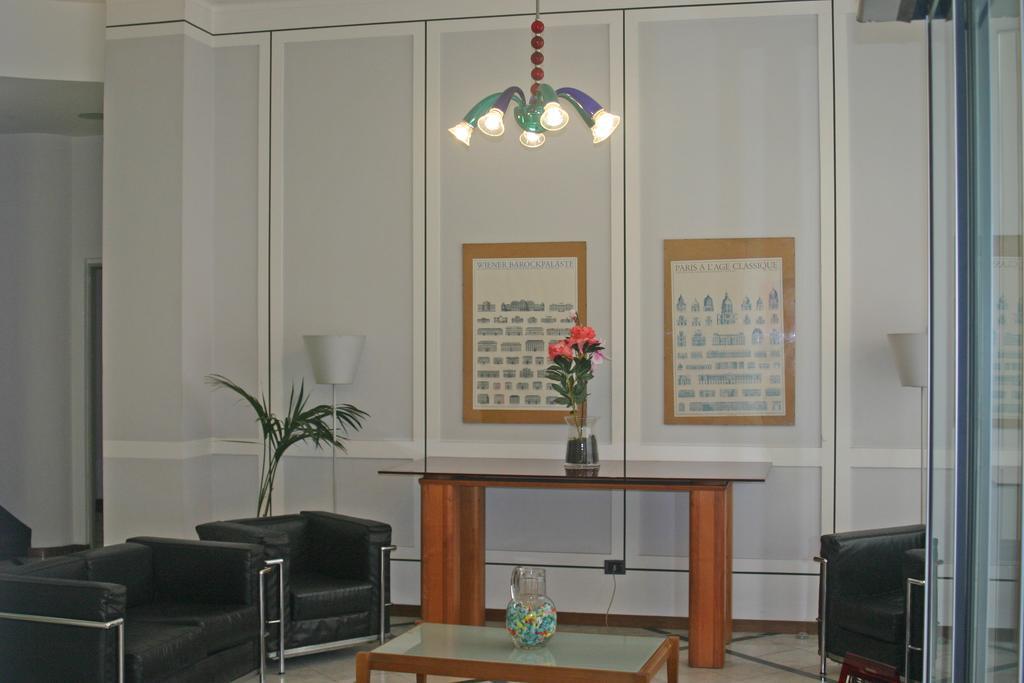 Domus Hotel Alessandria Buitenkant foto