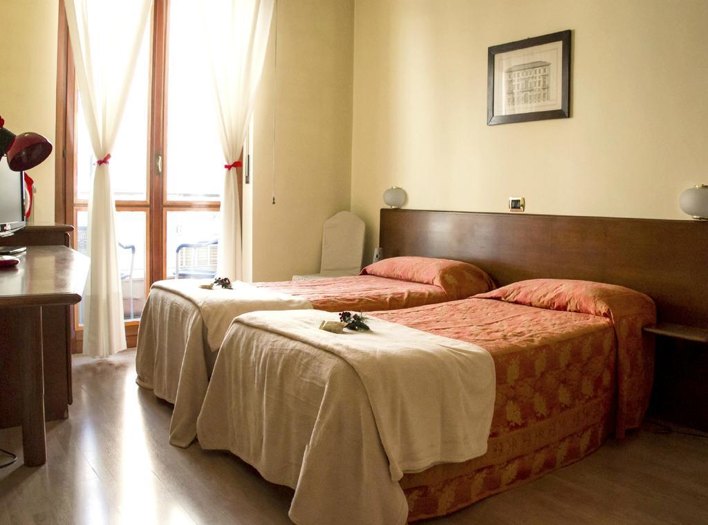 Domus Hotel Alessandria Buitenkant foto