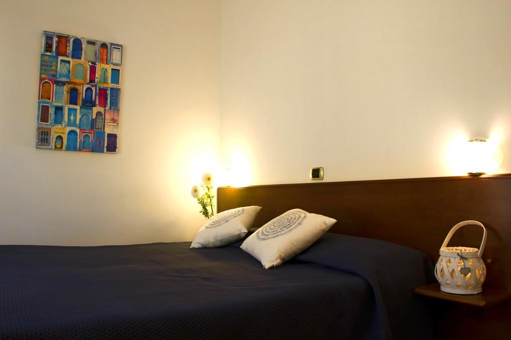 Domus Hotel Alessandria Buitenkant foto