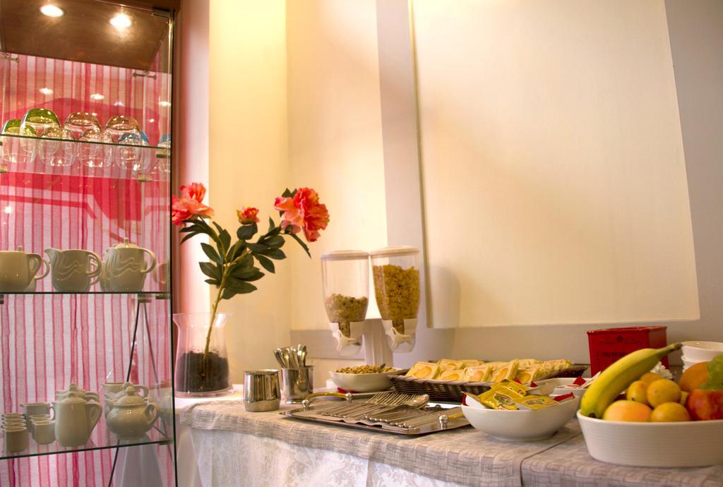 Domus Hotel Alessandria Buitenkant foto