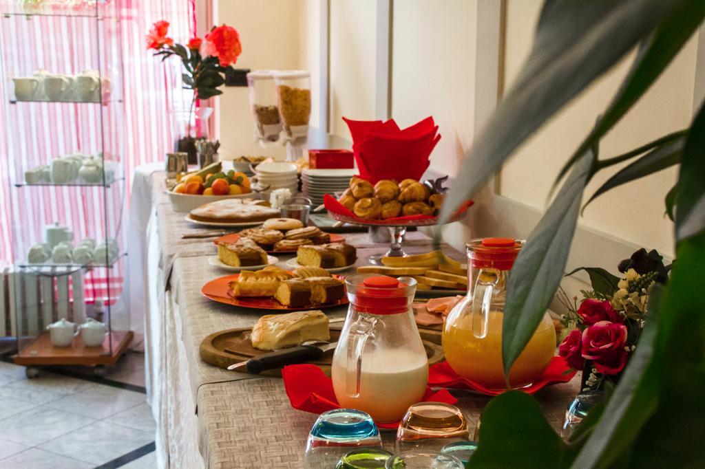 Domus Hotel Alessandria Buitenkant foto